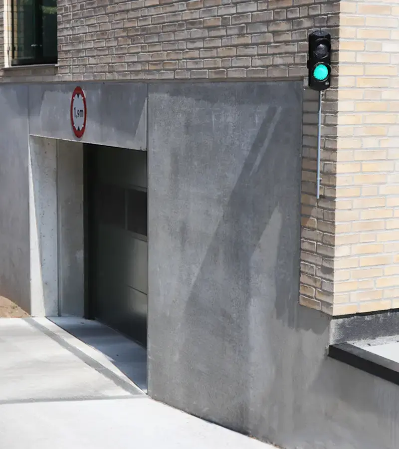 Kontrollér trafikken ind og ud med adgangskontrol til erhverv