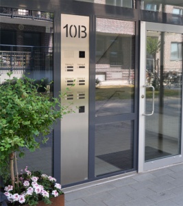 Serie610 digitale displays 267x300 - Serie 610 med postkasser