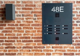 Serie 510D dørstation med digitale navne-displays
