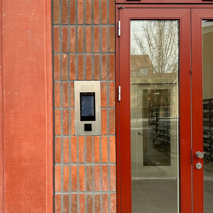 SAGA IP dørtelefon med adgangskontrol på Sydhavnsgade i København